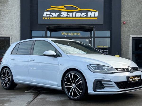 Volkswagen Golf Hatchback, Diesel, 2017, Silver