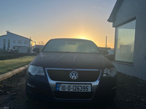 Volkswagen Passat Saloon, Diesel, 2010, Blue