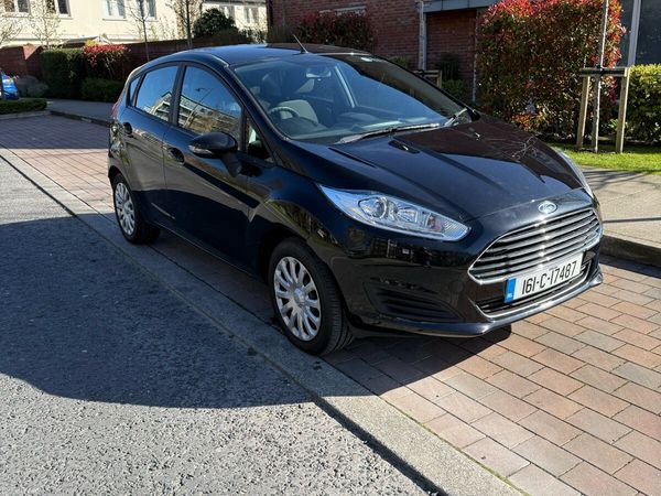Ford Fiesta Hatchback, Petrol, 2016, Black