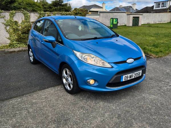 Ford Fiesta Hatchback, Petrol, 2009, Blue