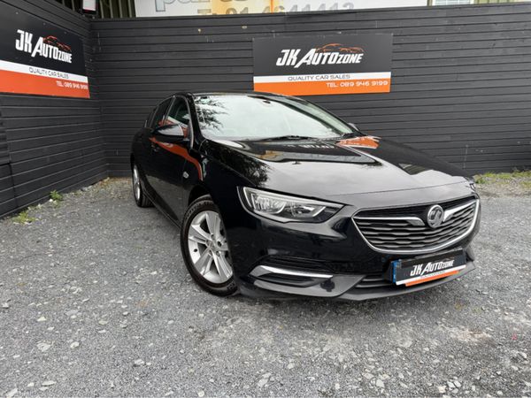 Opel Insignia Hatchback, Diesel, 2018, Black