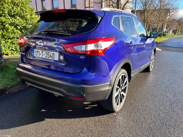 Nissan Qashqai SUV, Diesel, 2017, Blue