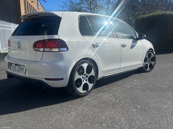 Volkswagen Golf Hatchback, Petrol, 2012, White
