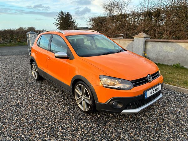 Volkswagen Polo Hatchback, Diesel, 2013, Orange