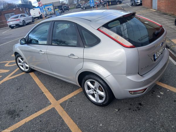 Ford Focus Hatchback, Diesel, 2010, Silver