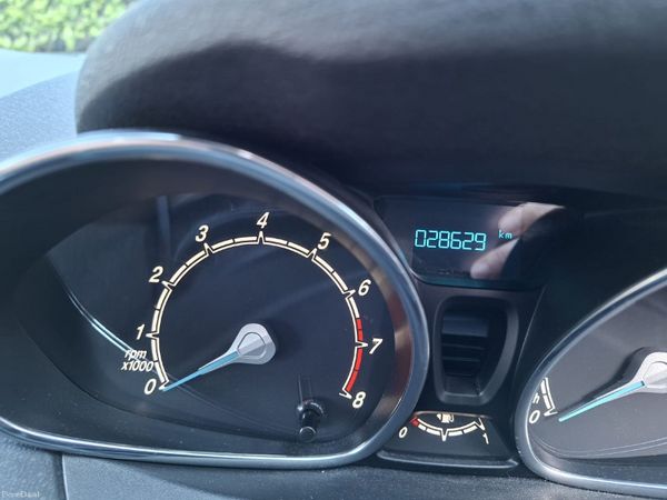 Ford Fiesta Hatchback, Petrol, 2017, Grey