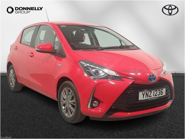 Toyota Yaris Hatchback, Petrol Hybrid, 2018, Red