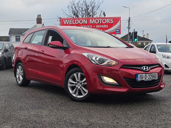 Hyundai i30 Estate/Jeep, Diesel, 2015, Red