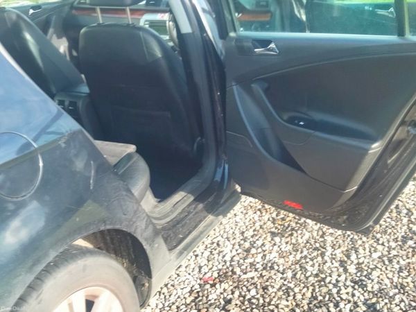 Volkswagen Passat Saloon, Diesel, 2006, Black