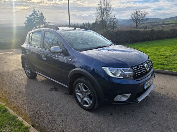Dacia Sandero Stepway Hatchback, Diesel, 2019, Blue