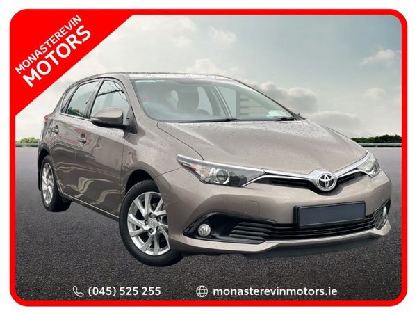 Toyota Auris Hatchback, Petrol, 2015, Bronze