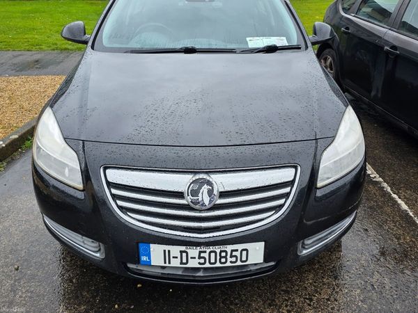 Vauxhall Insignia Hatchback, Diesel, 2011, Black