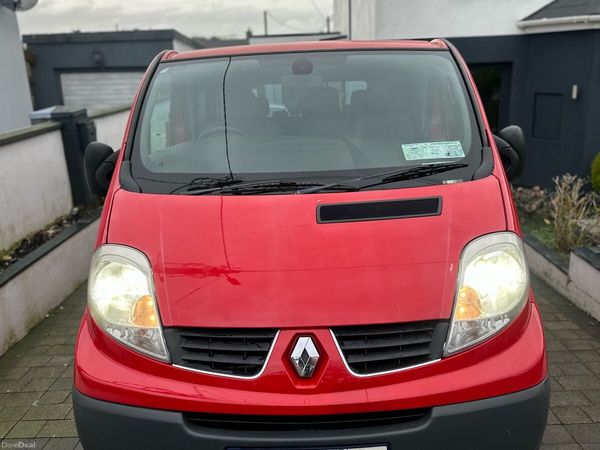 Renault Trafic MPV, Diesel, 2008, Red