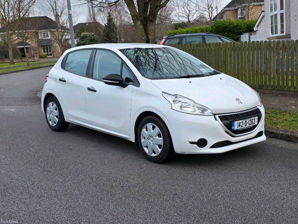 Peugeot 208 Hatchback, Diesel, 2014, White