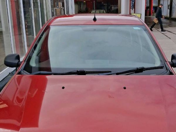 Dacia Sandero Hatchback, Petrol, 2018, Red