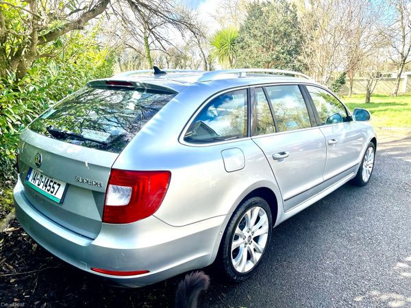 Skoda Superb Estate, Diesel, 2014, Silver