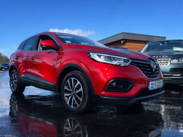 Renault Kadjar SUV, Petrol, 2022, Red