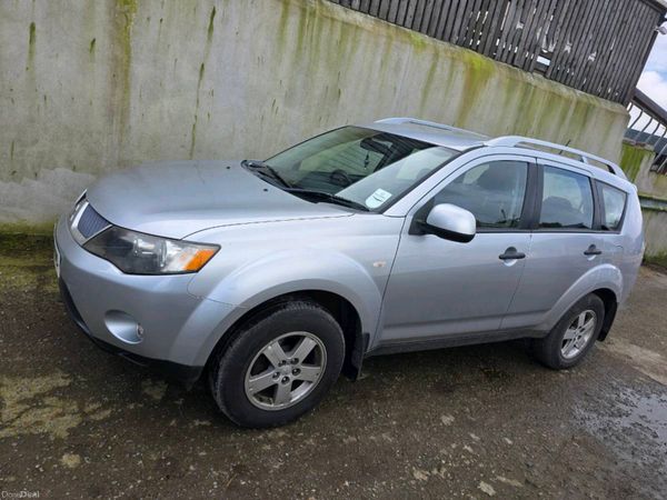 Mitsubishi Outlander SUV, Diesel, 2009, Silver