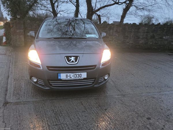 Peugeot 5008 MPV, Diesel, 2011, Grey