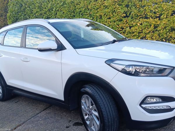 Hyundai Tucson SUV, Diesel, 2017, White