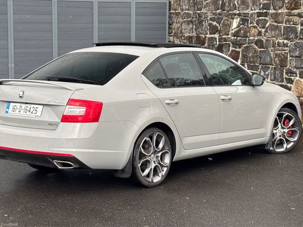 Skoda Octavia Saloon, Diesel, 2016, Grey