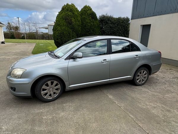 Toyota Avensis Saloon, Petrol, 2009, Grey