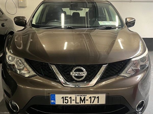 Nissan Qashqai Hatchback, Diesel, 2015, Brown