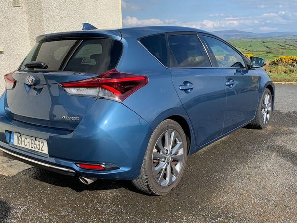Toyota Auris Hatchback, Diesel, 2016, Blue