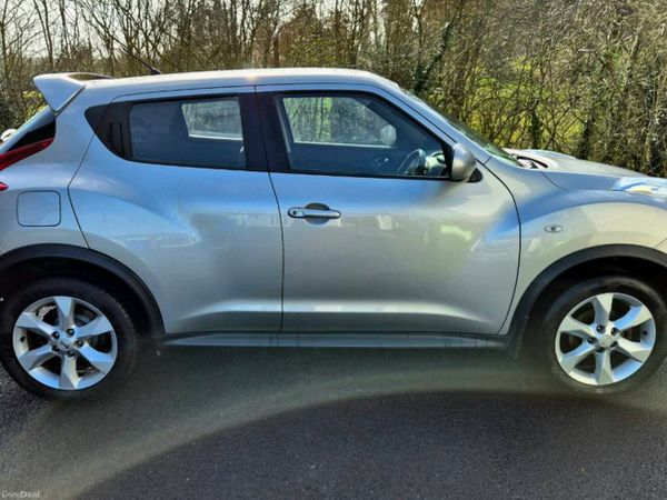 Nissan Juke SUV, Petrol, 2013, Silver