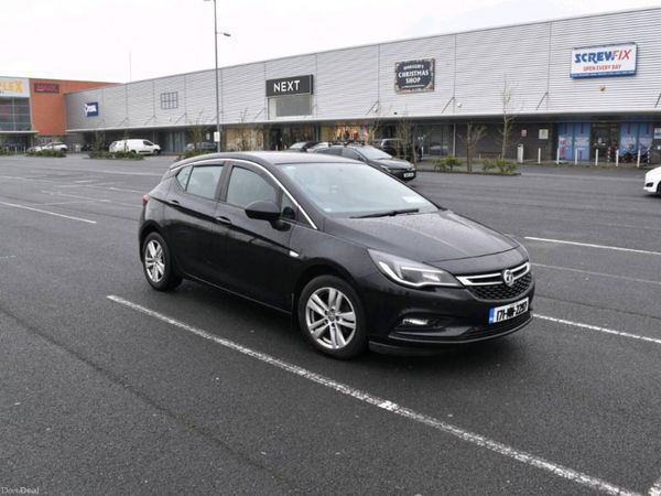 Vauxhall Astra Hatchback, Diesel, 2017, Black