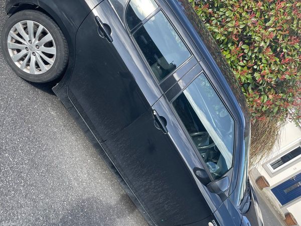 Suzuki Swift Hatchback, Diesel, 2012, Black