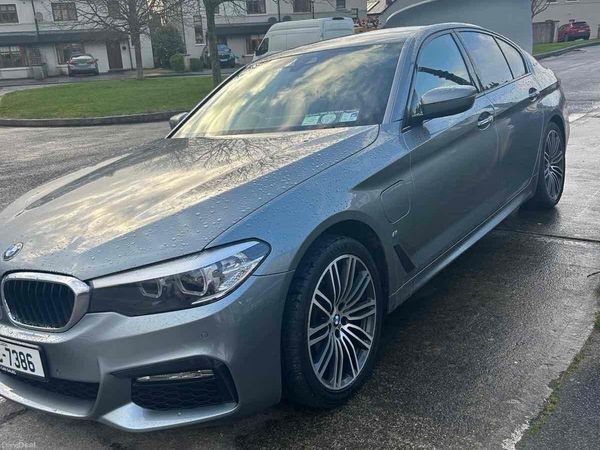 BMW 5-Series Saloon, Petrol Plug-in Hybrid, 2017, Blue