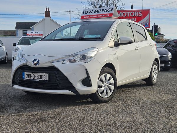 Toyota Vitz Hatchback, Petrol Hybrid, 2020, White