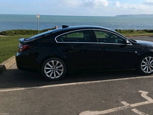 Vauxhall Insignia Hatchback, Diesel, 2016, Black