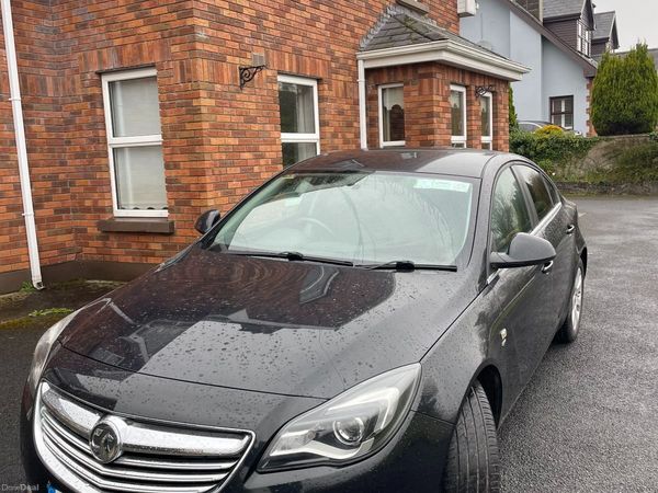 Vauxhall Insignia Hatchback, Diesel, 2014, Black