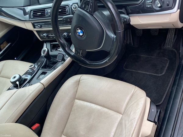BMW 5-Series Saloon, Diesel, 2011, Blue