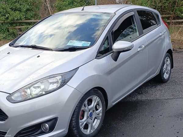 Ford Fiesta Hatchback, Diesel, 2017, Grey