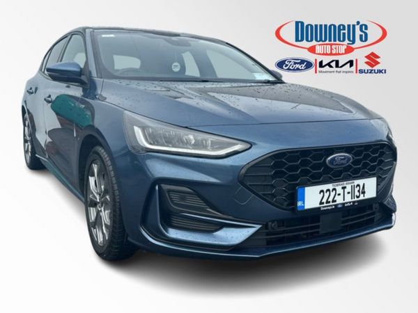 Ford Focus Hatchback, Petrol, 2022, Blue