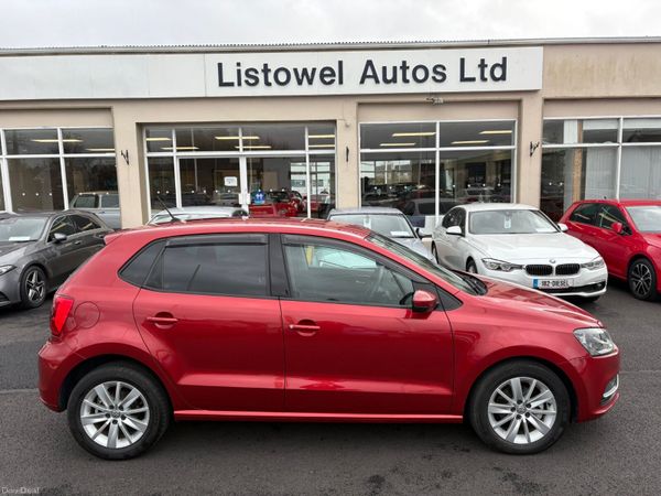 Volkswagen Polo Hatchback, Petrol, 2014, Red