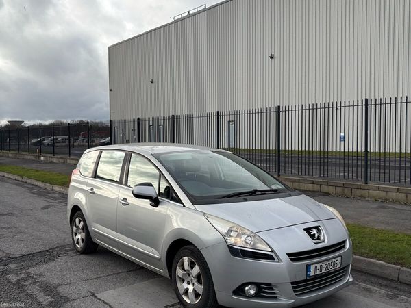 Peugeot 5008 MPV, Diesel, 2011, Grey