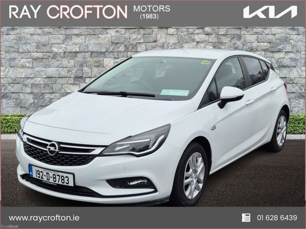 Opel Astra Hatchback, Petrol, 2019, White