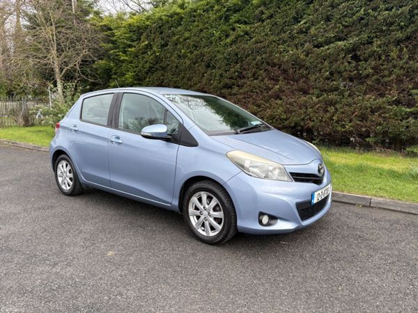 Toyota Yaris Hatchback, Petrol, 2012, Blue