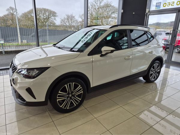 SEAT Arona Hatchback, Petrol, 2023, White
