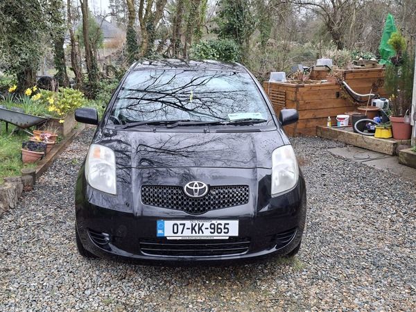 Toyota Yaris Hatchback, Petrol, 2007, Black