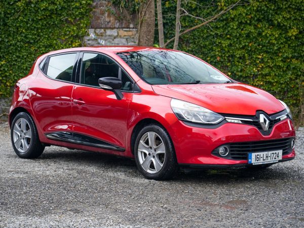 Renault Clio Hatchback, Petrol, 2016, Red