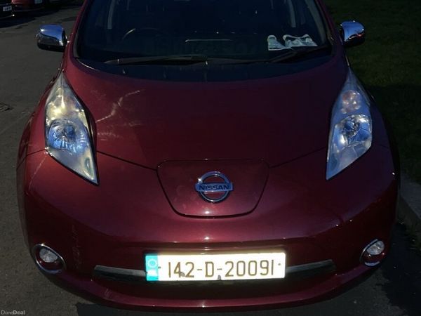 Nissan Leaf Hatchback, Electric, 2014, Red