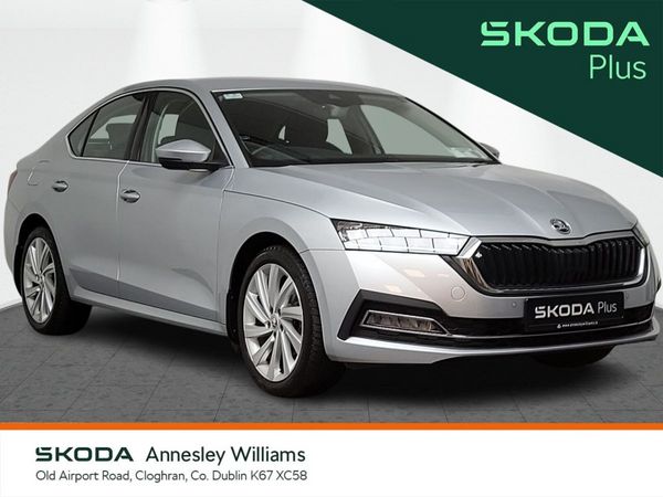 Skoda Octavia Saloon, Petrol, 2024, Silver