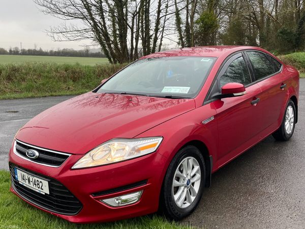 Ford Mondeo Saloon, Diesel, 2014, Red