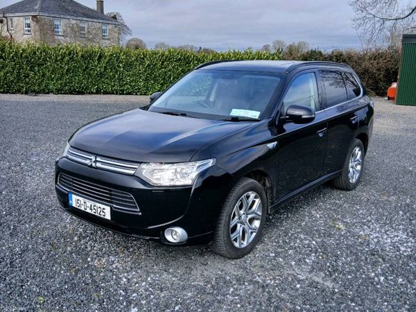 Mitsubishi Outlander SUV, Petrol Plug-in Hybrid, 2015, Black