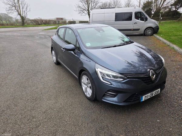Renault Clio Hatchback, Petrol, 2021, Grey